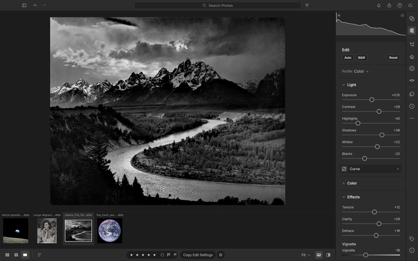 Giao diện quản lý thư viện ảnh và kéo màu file RAW trên LightCraft
